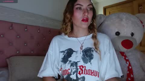 Snapshot of ayleen_m chatting on 22, 9, 2025 AYLEEN online show from 22, 9, 2025