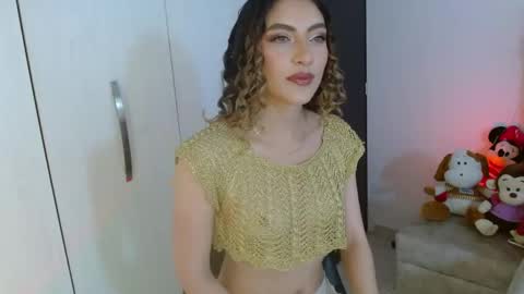 Snapshot of ayleen_m chatting on 4, 6, 2026 AYLEEN online show from 4, 6, 2026