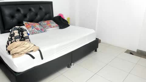 Snapshot of ayleen_miller chatting on 2, 3, 2026 ayleen miller online show from 2, 3, 2026