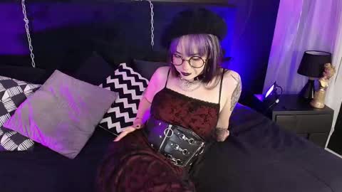 Aylen online show from 7, 10, 2025