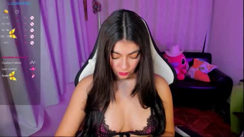 Snapshot of aylenmiller_ chatting on 19, 10, 2025 Aylen online show from 19, 10, 2025