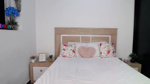 Aylin Ross online show from 17, 9, 2025