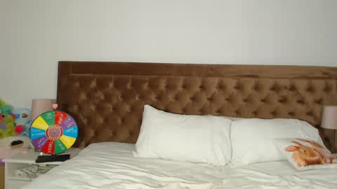 Aylin online show from 7, 1, 2025