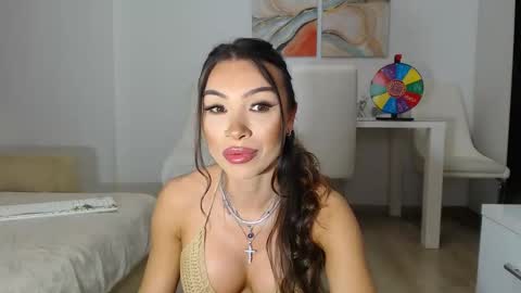 Aylin online show from 1, 3, 2025