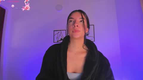 Aylin  online show from 19, 11, 2025