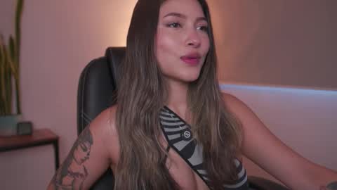 Ayra L online show from 26, 2, 2026