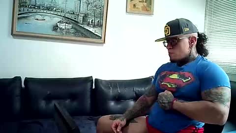 Snapshot of ayrton_naffah2 chatting on 17, 12, 2025 Ayrton naffah2 online show from 17, 12, 2025