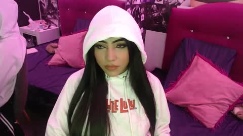 Snapshot of aysel_27 chatting on 18, 11, 2025 Aysel online show from 18, 11, 2025