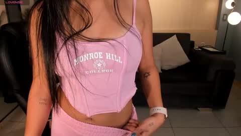 Snapshot of ayshelbrown chatting on 15, 11, 2025 Ayshel online show from 15, 11, 2025