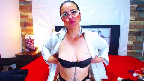 Snapshot of azaahara_ chatting on 7, 3, 2025 Azahara online show from 7, 3, 2025