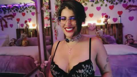 Snapshot of azaharnoor chatting on 21, 6, 2026 Azahar online show from 21, 6, 2026
