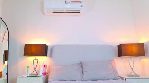 Snapshot of azaria_w chatting on 23, 12, 2025 Adriana online show from 23, 12, 2025