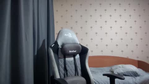 azazelmax online show from 18, 1, 2025