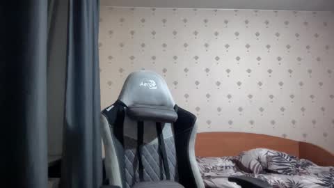 azazelmax online show from 5, 3, 2025