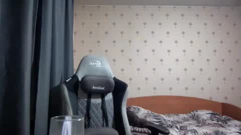 azazelmax online show from 5, 3, 2025