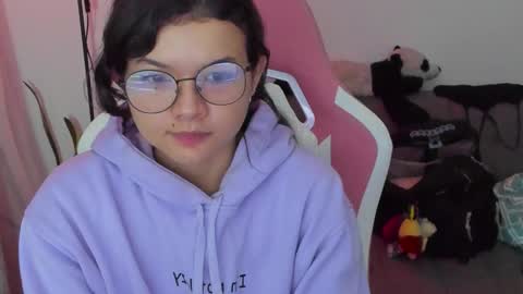 Azu  online show from 19, 3, 2026