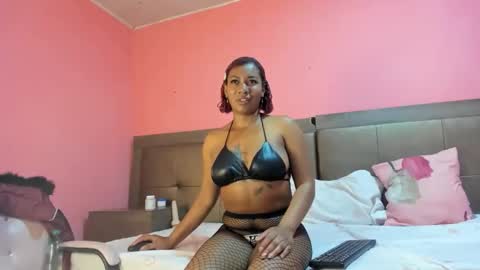 Snapshot of azulluna chatting on 1, 5, 2026 azulluna online show from 1, 5, 2026