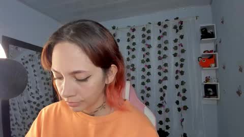 Snapshot of azumi_saan chatting on 6, 10, 2025 azumi saan online show from 6, 10, 2025