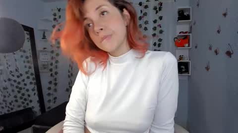 Snapshot of azumi_saan chatting on 9, 10, 2025 azumi saan online show from 9, 10, 2025