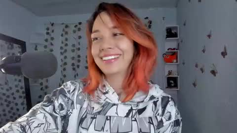 Snapshot of azumi_saan chatting on 12, 10, 2025 azumi saan online show from 12, 10, 2025