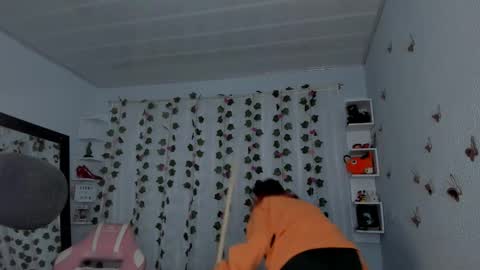 Snapshot of azumi_saan chatting on 16, 10, 2025 azumi saan online show from 16, 10, 2025