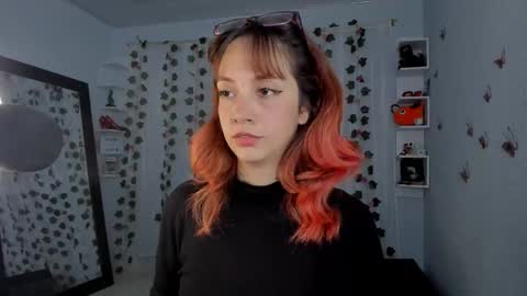 Snapshot of azumi_saan chatting on 18, 10, 2025 azumi saan online show from 18, 10, 2025