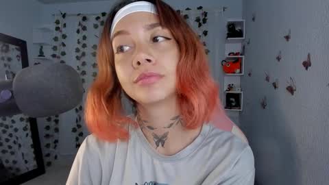 Snapshot of azumi_saan chatting on 25, 10, 2025 azumi saan online show from 25, 10, 2025