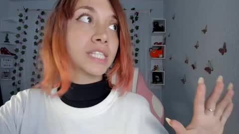 Snapshot of azumi_saan chatting on 29, 10, 2025 azumi saan online show from 29, 10, 2025