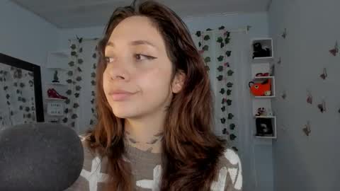 Snapshot of azumi_saan chatting on 9, 11, 2025 azumi saan online show from 9, 11, 2025