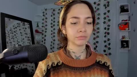 Snapshot of azumi_saan chatting on 17, 11, 2025 azumi saan online show from 17, 11, 2025