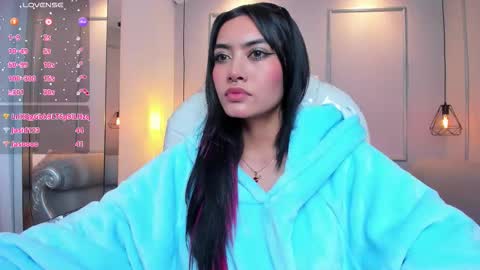 Snapshot of azurakindong chatting on 17, 10, 2025 Azura online show from 17, 10, 2025