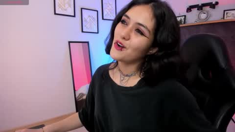 Azurra  online show from 17, 12, 2025