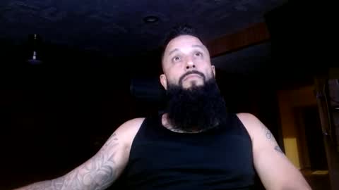 Snapshot of b713htx chatting on 25, 5, 2026 Miguel online show from 25, 5, 2026