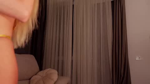 Alessia online show from 6, 10, 2025