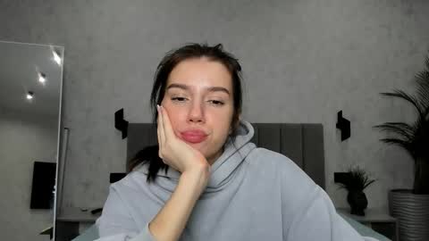 Monica online show from 2, 12, 2025