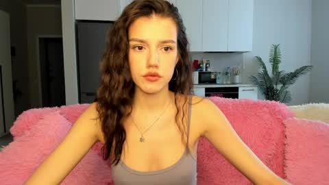 Monica online show from 9, 4, 2026