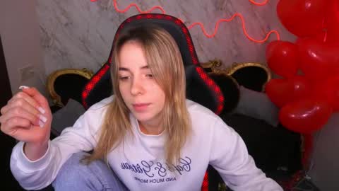 Snapshot of babe_dollie chatting on 14, 2, 2025 Babe online show from 14, 2, 2025
