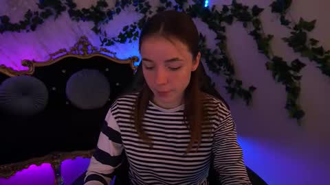 Snapshot of babe_dollie chatting on 21, 10, 2025 Babe online show from 21, 10, 2025