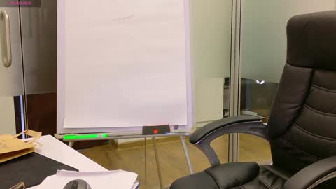 Olivia and Lexi online show from 26, 2, 2025