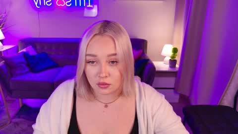 L O L I T A online show from 14, 12, 2025