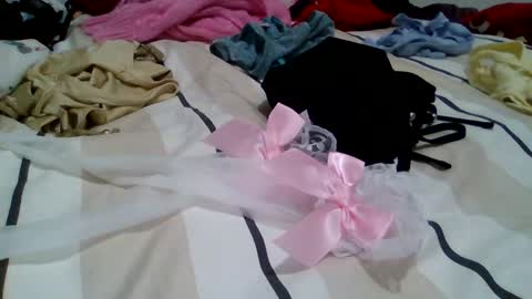 Snapshot of baby_girls2224 chatting on 7, 1, 2026 baby_girls2224 online show from 7, 1, 2026