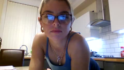 baby_girls2224 online show from 9, 2, 2026