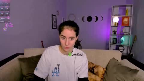 Snapshot of baby_hotte chatting on 15, 12, 2025 baby online show from 15, 12, 2025