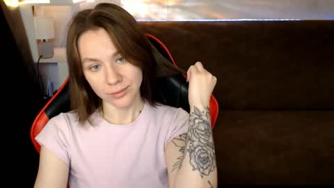 baby_kitte online show from 12, 1, 2026