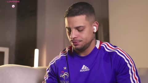 Snapshot of baby_rausch chatting on 14, 12, 2025 baby_rausch online show from 14, 12, 2025