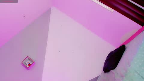 Snapshot of baby_rouss chatting on 15, 11, 2025 Baby-Rouss online show from 15, 11, 2025