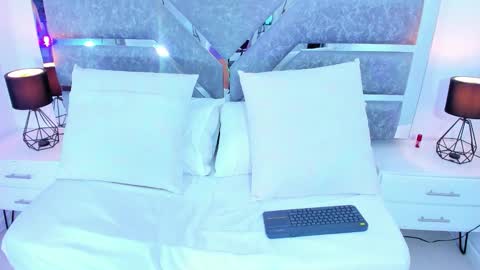Sophie   online show from 18, 10, 2025