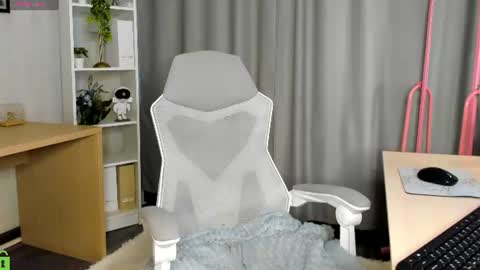 baby_sunsh1ne_ online show from 14, 7, 2026
