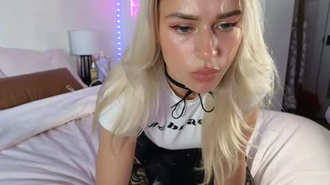 Snapshot of baby_tav chatting on 21, 7, 2026 Baby Tavia online show from 21, 7, 2026