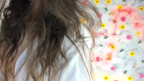 Snapshot of babyaylin chatting on 6, 2, 2025 Aylin  online show from 6, 2, 2025